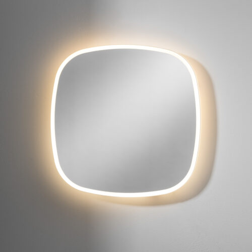 Modern LED-spegel med funktionell belysning