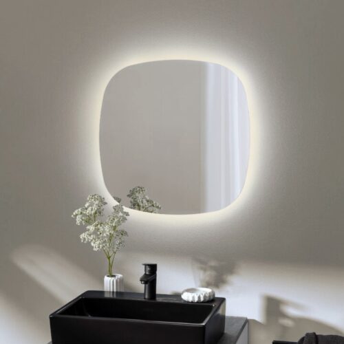 Unik badrumsspegel med ambient LED-belysning